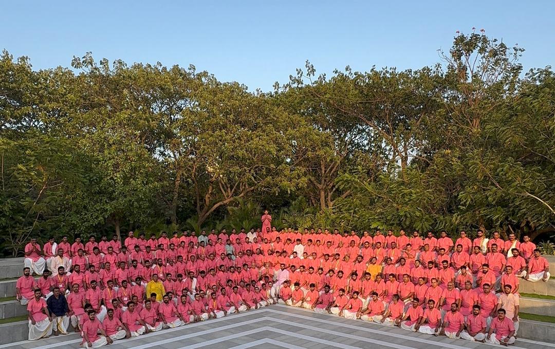 Pandit Chandrashekhar Sharma with Team